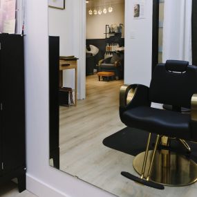 Best Salon For Coily and Natural Kinky Haircuts in Austin TX