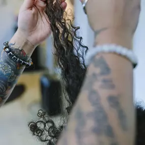 Best Culy hair Specialists in Austin, TX For Curly Haircuts, Color, & Salon