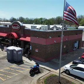 Front View of Kum & Go in Springfield, MO.