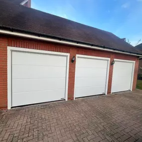 Bild von JM Garage Doors