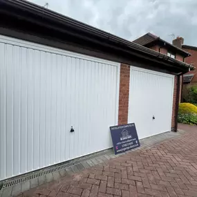 Bild von JM Garage Doors