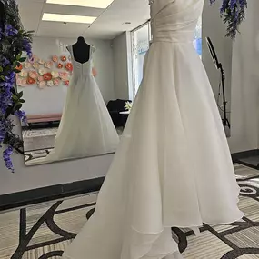 Ready to make a statement with your fashion? Our skilled artisans at Fashion Alterations & Bridal Sewing specialize in fashion alterations that breathe new life into your wardrobe favorites.