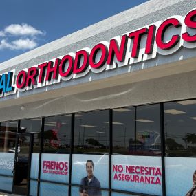 Bild von Somos Dental & Orthodontics - Plano