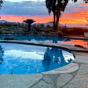 Holiday Pools & Spa Construction - (559) 291-5571 - Clovis, CA