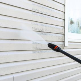 Siding power washing