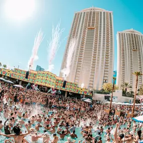 Wet Republic Dayclub Party