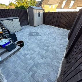 Bild von Crown Driveways & Landscaping Ltd