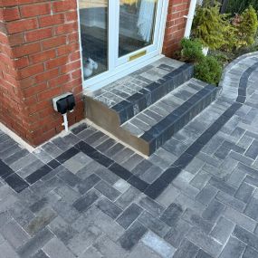 Bild von Crown Driveways & Landscaping Ltd