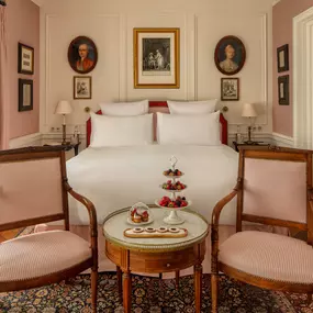 Airelles Gordes, La Bastide - chambre