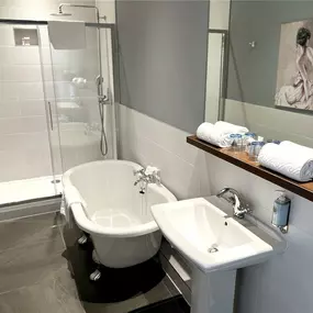Junior Suite Bathroom