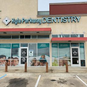 Kyle Parkway Dentistry - Dental Office