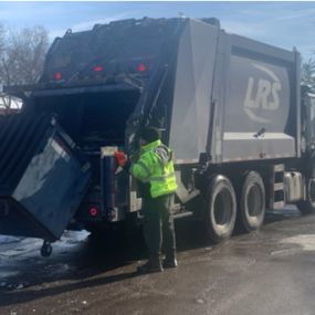 Bild von LRS West Chicago Transfer Station, Material Recovery Facility, Portables, & Clean Sweep