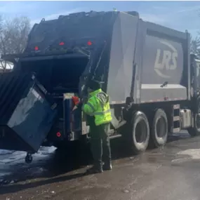 Bild von LRS West Chicago Transfer Station, Material Recovery Facility, Portables, & Clean Sweep