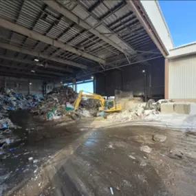 Bild von LRS West Chicago Transfer Station, Material Recovery Facility, Portables, & Clean Sweep