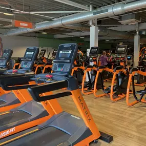 Basic-Fit Kerkrade Marktstraat 24/7 - cardio