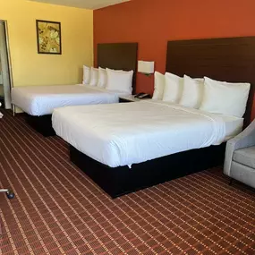 Double Queen Guestroom