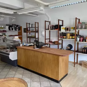 La Bodega Wein & Delikatessen