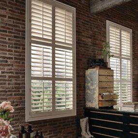 As the largest custom window covering company in North America, we have more choices of blinds, shades, shutters and drapes. Our strong relationships with leading manufacturers give us a very exclusive combination of design-driven products, expert service, no-surprises pricing, and our no-questions-