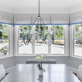 Love this kitchen nook! A simple valance pulls it all together.