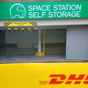 Bild von DHL Express Service Point (Space Station Kilburn)