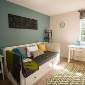 Apartment Second Bedroom at Clackamas Trails Apartments