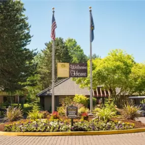 Kings Court Property Entry Monument Sign