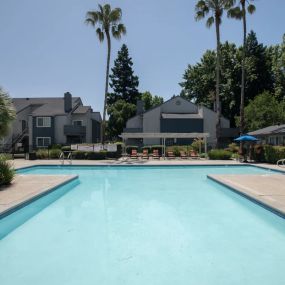 Pool at Woodbridge Apartments