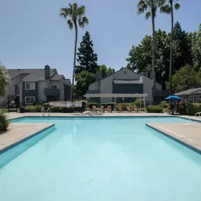 Pool at Woodbridge Apartments