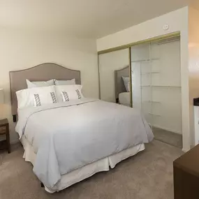 Bedroom at Zinfandel Village Apartments