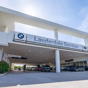 Exterior photo of the BMW Fort Lauderdale service center