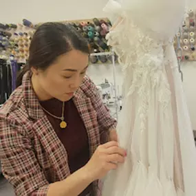 Don't settle for anything less than perfection on your wedding day. TL Tailor & Bridal Sewing offers expert alterations for all your wedding attire needs. From wedding gowns and bridesmaids' dresses to suits and tuxedos, we'll ensure a flawless fit that flatters your figure. Look and feel your most confident as you walk down the aisle.