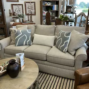 Is your child or grandchild about to move away from home and into an apartment for college? Help them furnish their new apartment with your previous furniture… and come get NEW furniture for your home! After all those years, you deserve it ????✨????

This sofa is a sleeper sofa too! Perfect for when your child comes back home to visit on the holidays ????