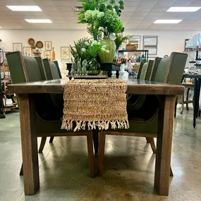 This solid wood table paired with green chairs is a showstopper! The warm tones of the wood and the sleek green seating create the perfect combination of style and comfort. It’s a versatile look that works beautifully for any space. Stop by and see it for yourself—it’s even better in person!
#missdaisys 
#dininginspo 
 #solidwoodfurniture 
#shoplocal