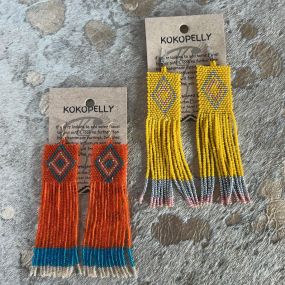 Are you ready for all the fall decor and accessories? We love these beaded earrings for a pop of color! ????