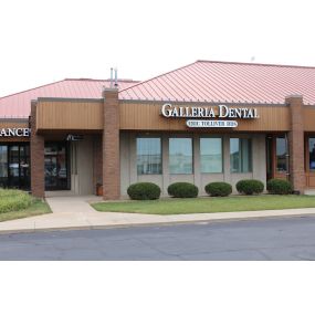 Dental Clinic Outside- Galleria Dental of Springfield