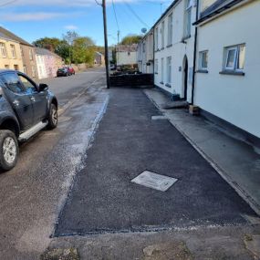 Bild von Black Mountain Tarmacadam Driveways