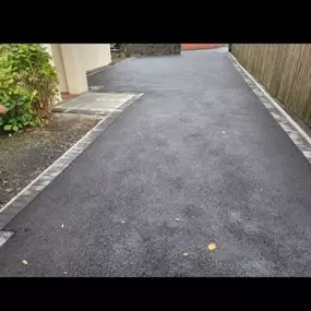 Bild von Black Mountain Tarmacadam Driveways