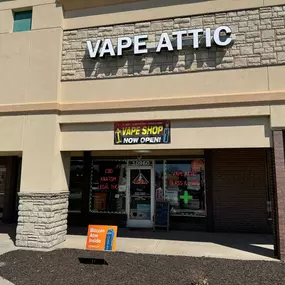 Bild von CoinFlip Bitcoin ATM - Vape Attic (Shawnee)