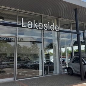 Stratstone smart of Lakeside Exterior Dealership