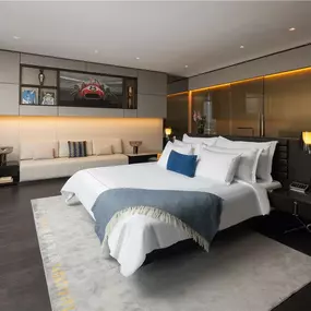 Suite bedroom