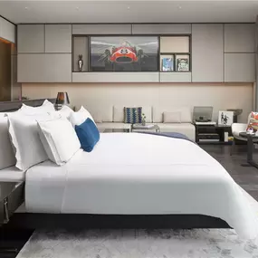 Suite bedroom side