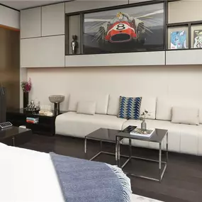 Suite bedroom sofa