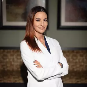 Dr. Alina Castellanos