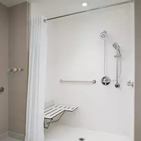 Guest room bath