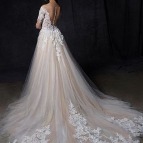 Bild von Scarlet Poppy Bridal Boutique