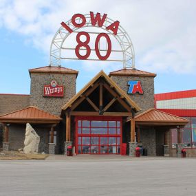 Bild von Iowa 80 - The World's Largest Truckstop