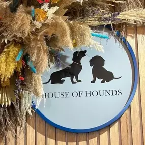 Bild von House of Hounds