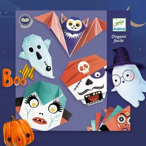 Thrills are guaranteed with this origami set. The characters, once folded, glow in the dark thanks to the fluorescent ink! Following the instructions in the booklet and the marked lines, children fold the sheets to make 24 characters from a haunted house. An activity to do alone or to share with friends.