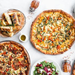 Bild von Amici's East Coast Pizzeria at SacTown Eats