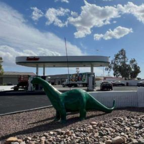 Photo of Sinclair gas station and DINO